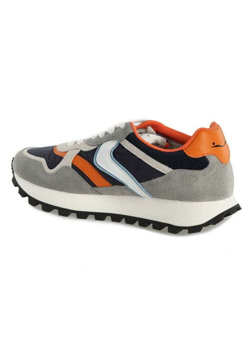 кроссовки мужские qwark 2004  по цене 39900 руб вид справа