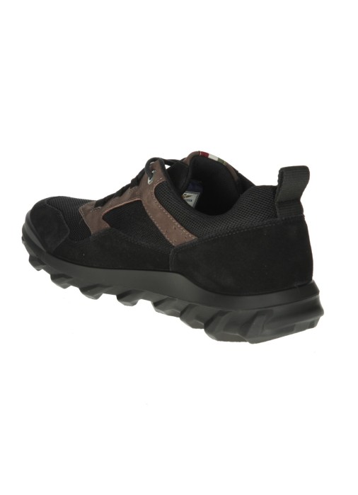 кроссовки мужские  по цене 27680 руб вид справа