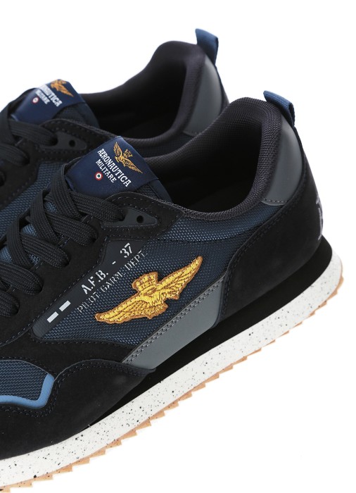 кроссовки мужские  от бренда aeronautica militare вид слева