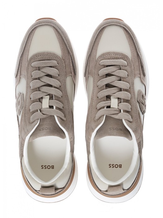 Товар бежевого цвета с внутренней стороны