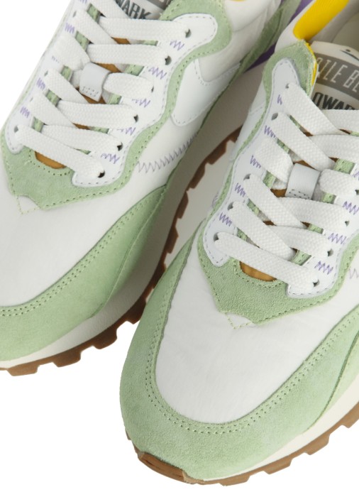 кроссовки женские qwark hype  по цене 35400 руб вид справа