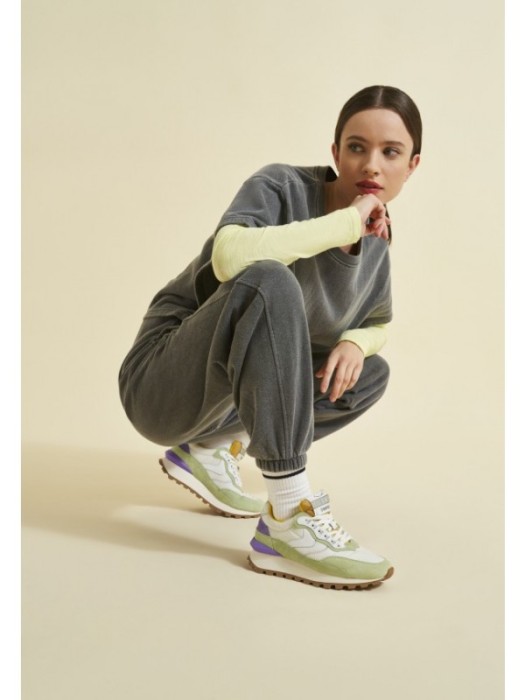 кроссовки женские qwark hype  от бренда voile blanche вид слева