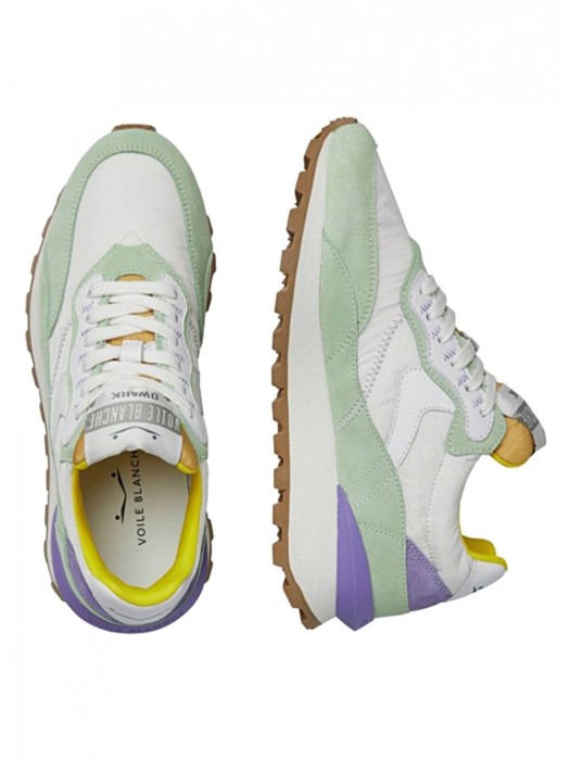 Товар белого цвета с внутренней стороны