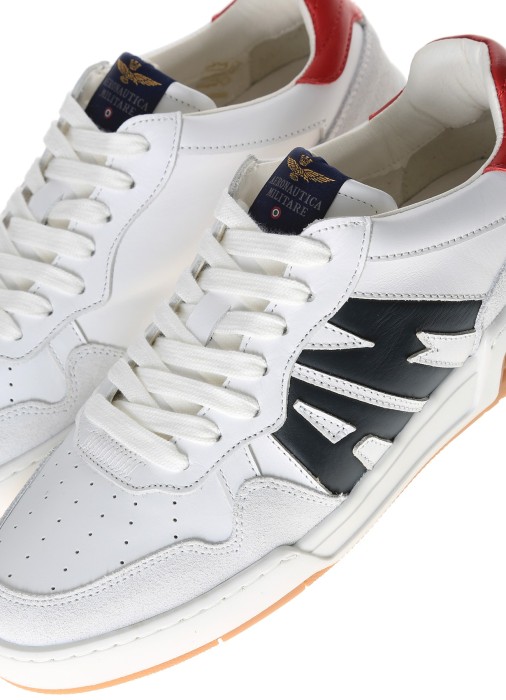 кроссовки  от бренда aeronautica militare вид слева