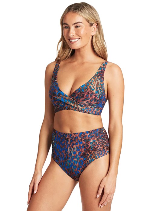 Товар синего цвета с внутренней стороны