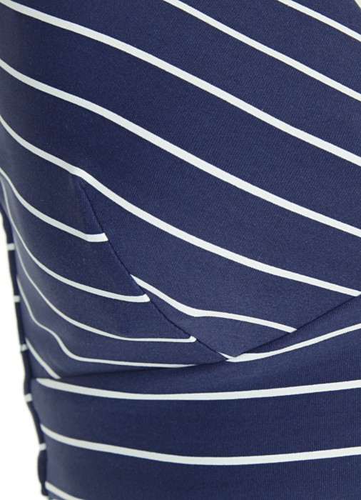 Товар синего цвета с внутренней стороны