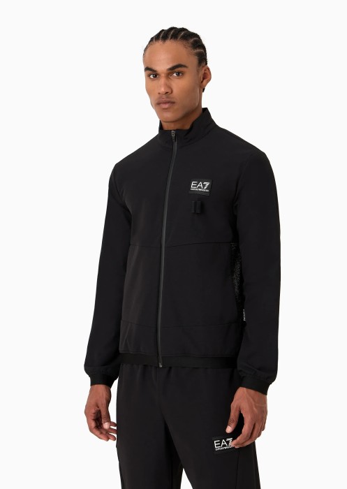 Товар черного цвета с внутренней стороны