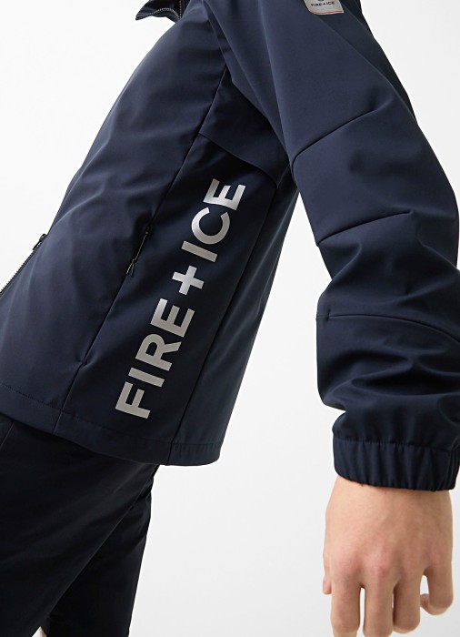 Товар синего цвета с внутренней стороны