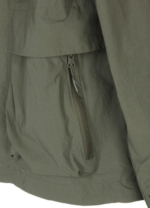 Товар зеленого цвета с внутренней стороны