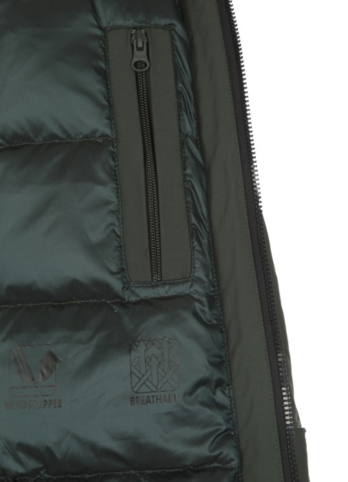 Товар зеленого цвета с внутренней стороны