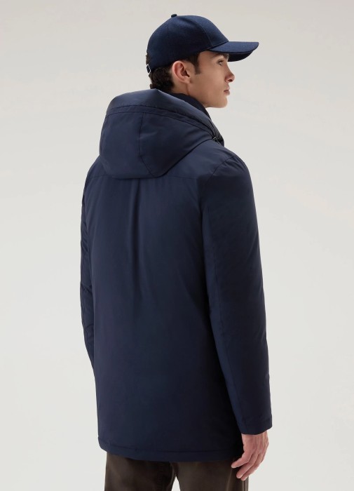 куртка мужская mountain stretch down  по цене 90000 руб вид справа