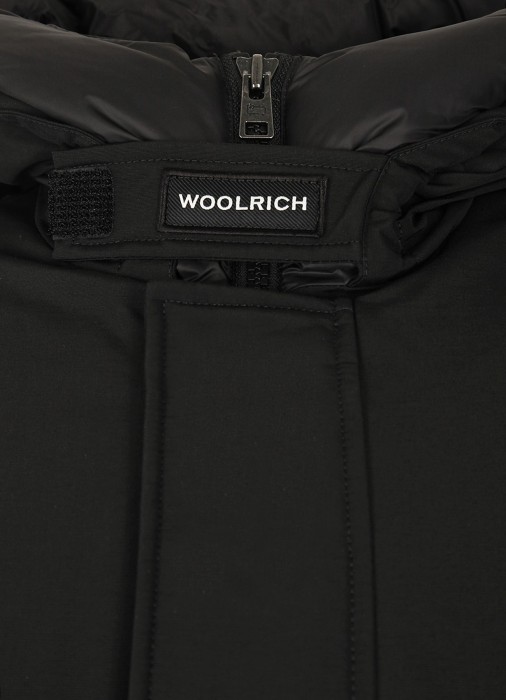 Товар черного цвета с внутренней стороны