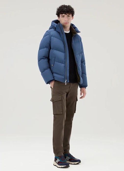 куртка мужская premium down jacket  от бренда woolrich вид слева