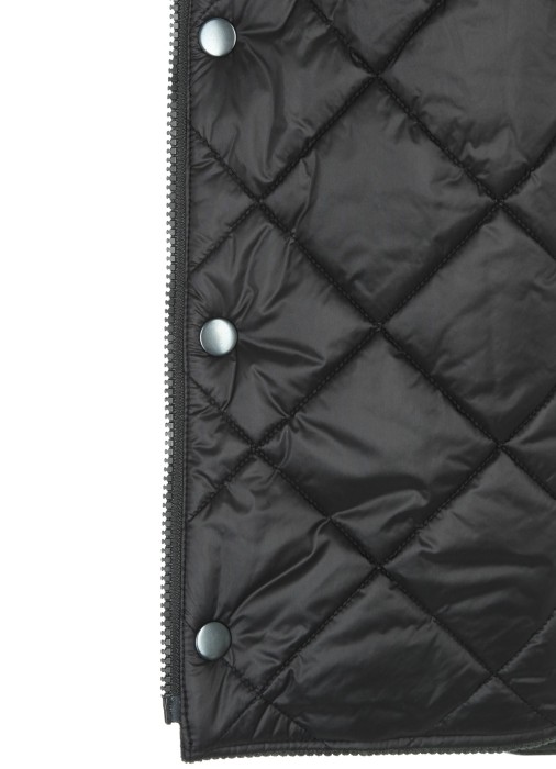 Товар хаки цвета с внутренней стороны