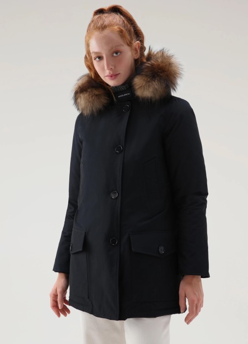 куртка женская arctic detachable  от бренда woolrich вид слева
