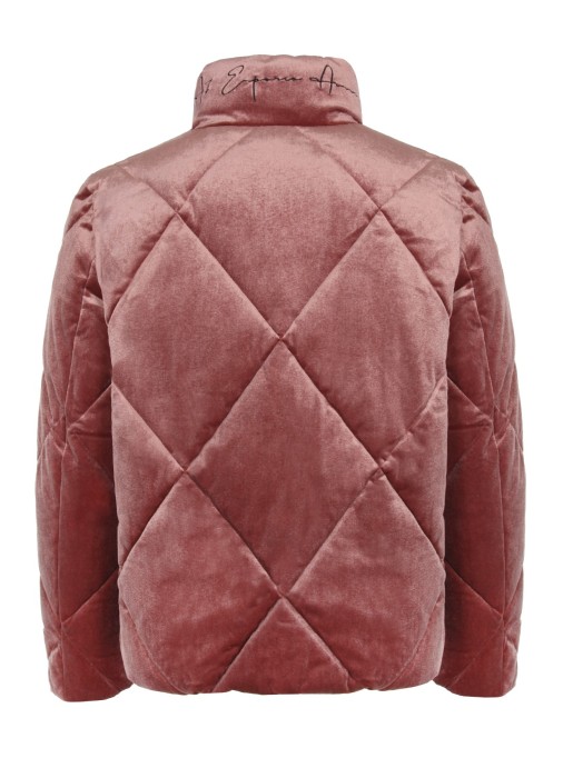 Товар черного цвета с внутренней стороны