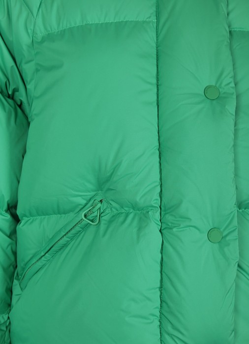 Товар зеленого цвета с внутренней стороны