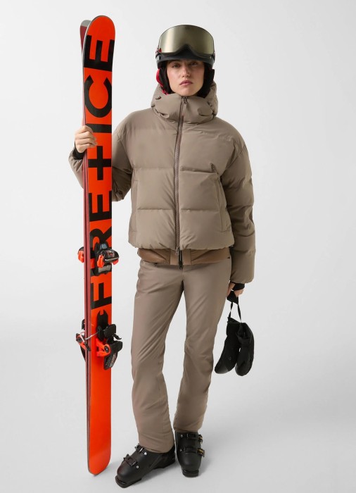 куртка женская neila-d  спортивного стиля с лицевой стороны