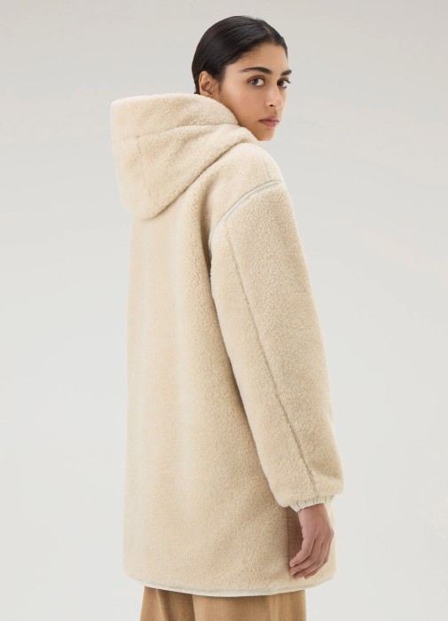 куртка женская reversible teddy  по цене 106900 руб вид справа