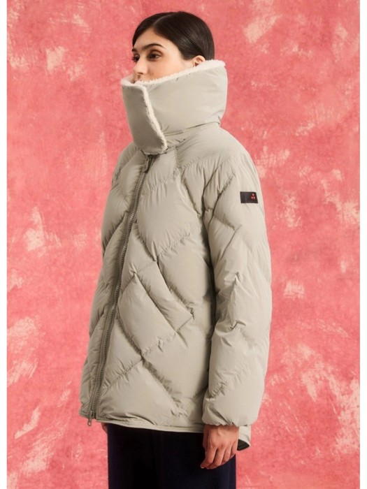 куртка женская simplis  от бренда peuterey вид слева