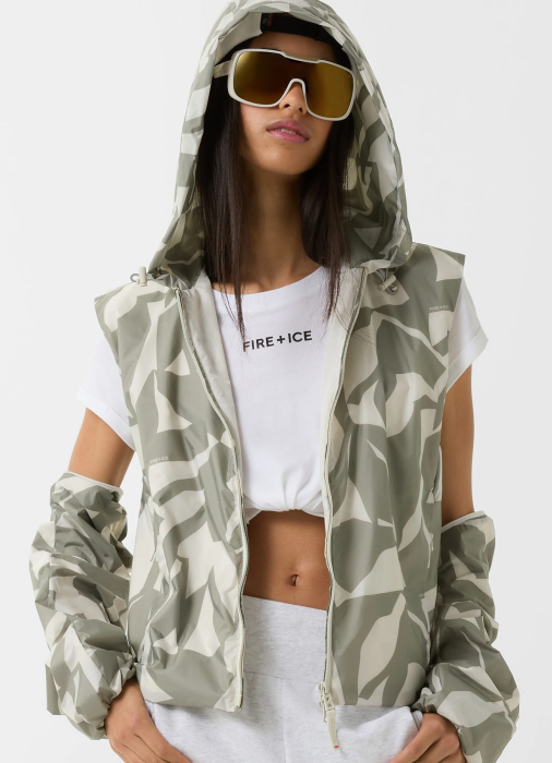 куртка женская sumi   универсального стиля с лицевой стороны