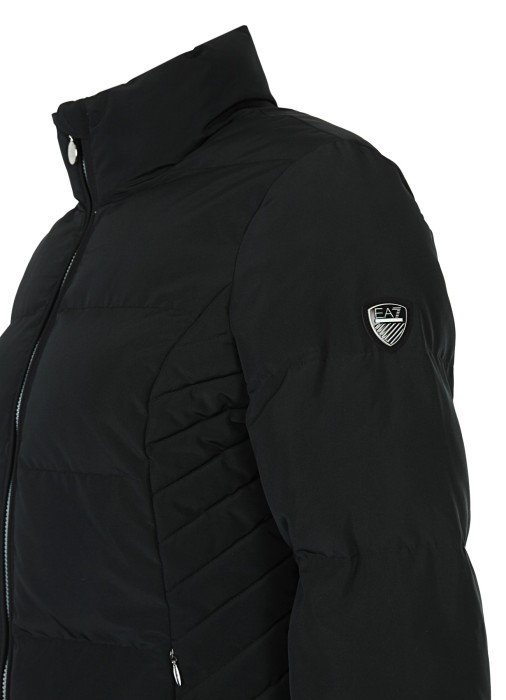 куртка женская  из проверенных материалов спереди