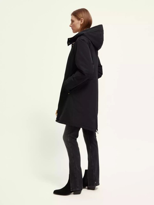 куртка женская  универсального стиля с лицевой стороны