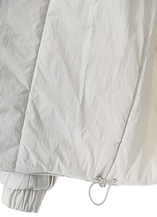 Товар серого цвета с внутренней стороны