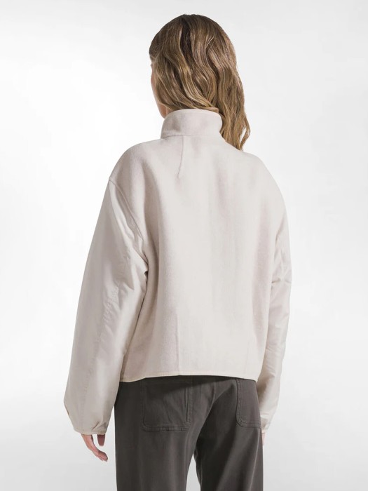 куртка женская  от бренда deha вид слева