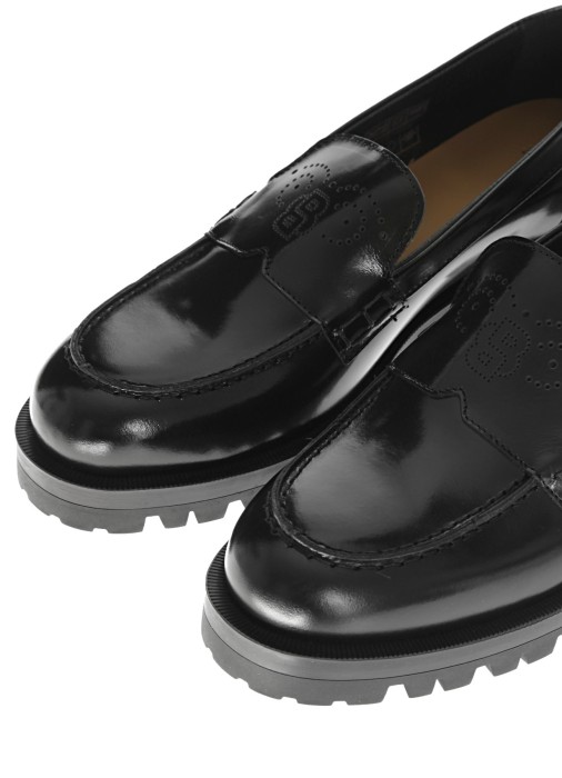 лоферы женские helen  от бренда boss вид слева