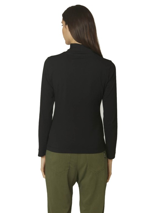 Товар белого цвета с внутренней стороны