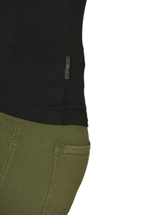 лонгслив женская  из проверенных материалов спереди