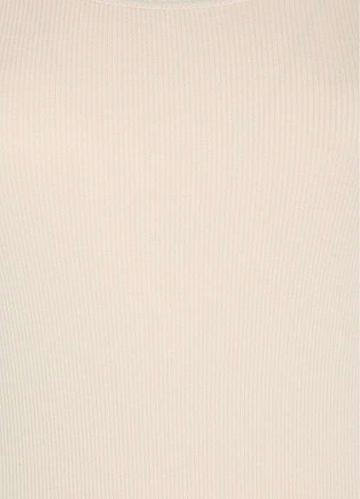 Товар бежевого цвета с внутренней стороны