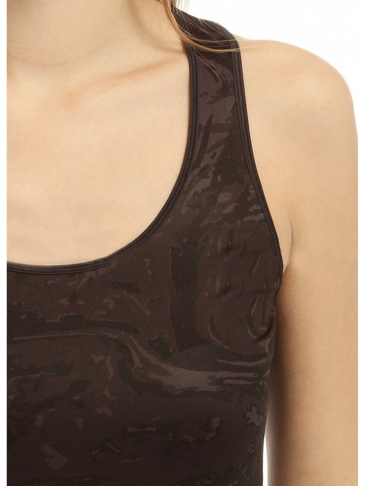 Товар черного цвета с внутренней стороны