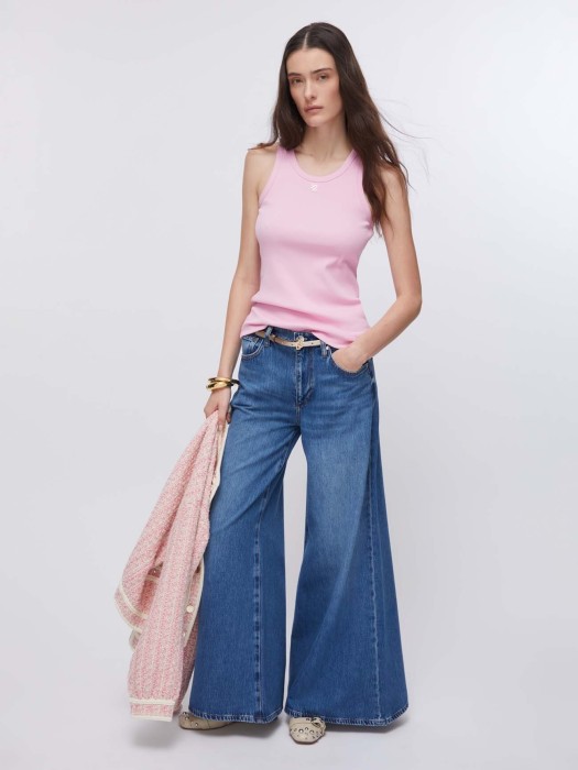 Товар розового цвета с внутренней стороны