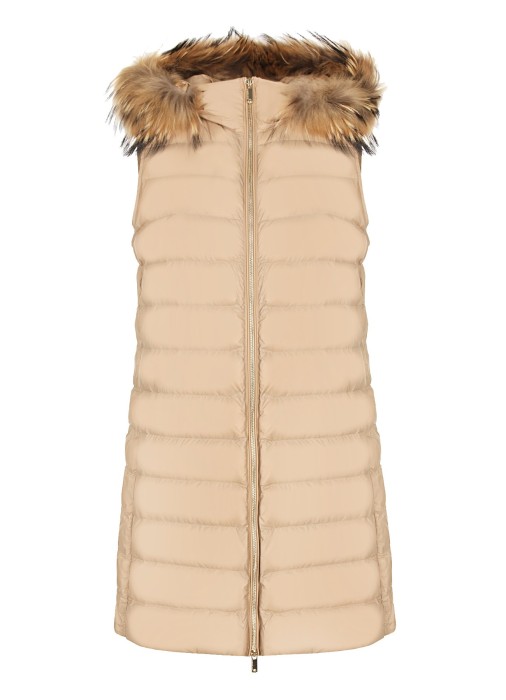 Товар бежевого цвета с внутренней стороны