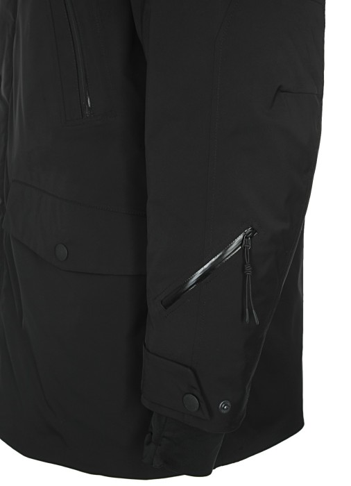 Товар черного цвета с внутренней стороны