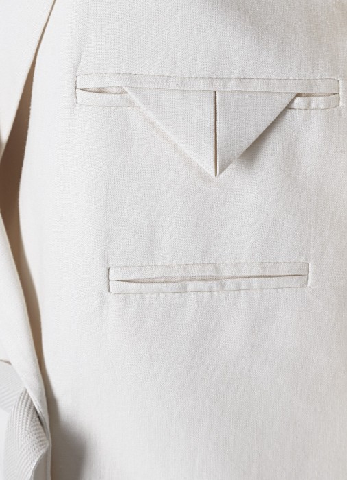 пиджак женский  из льна спереди