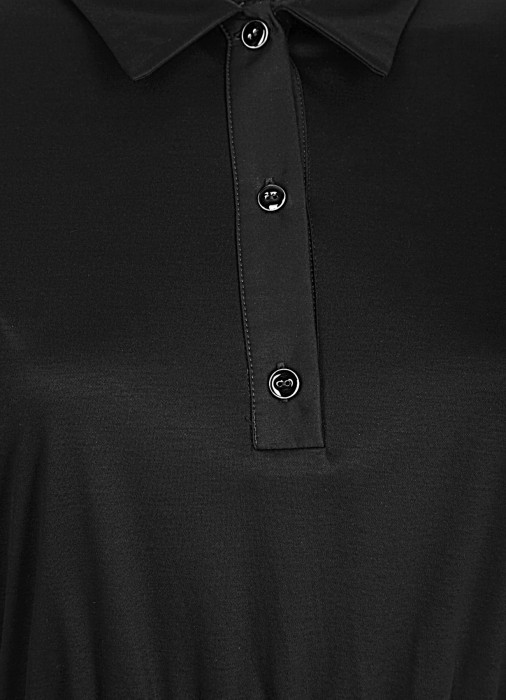 Товар черного цвета с внутренней стороны