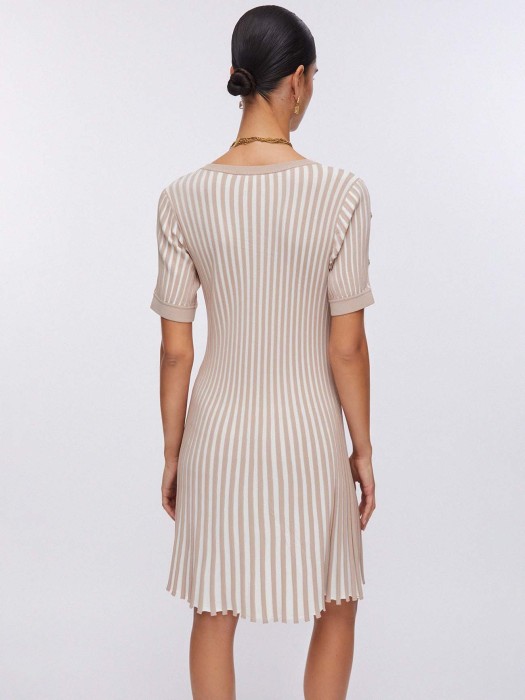 платье женское  из италии вид сбоку