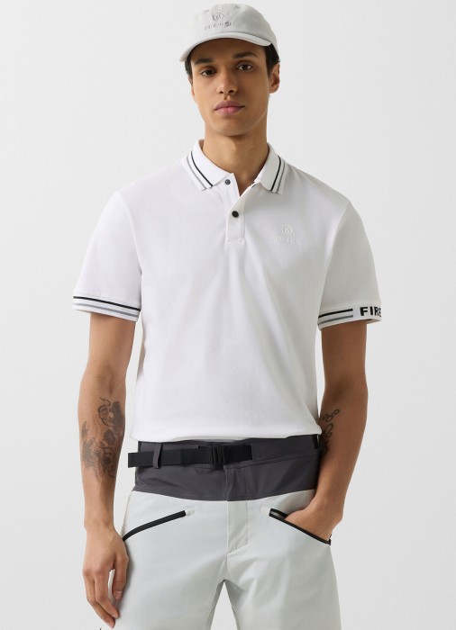 Товар белого цвета с внутренней стороны