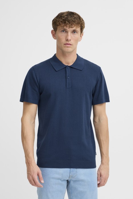 Товар синего цвета с внутренней стороны