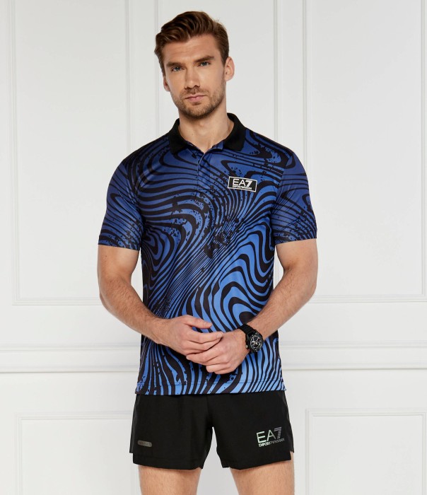 Товар синего цвета с внутренней стороны