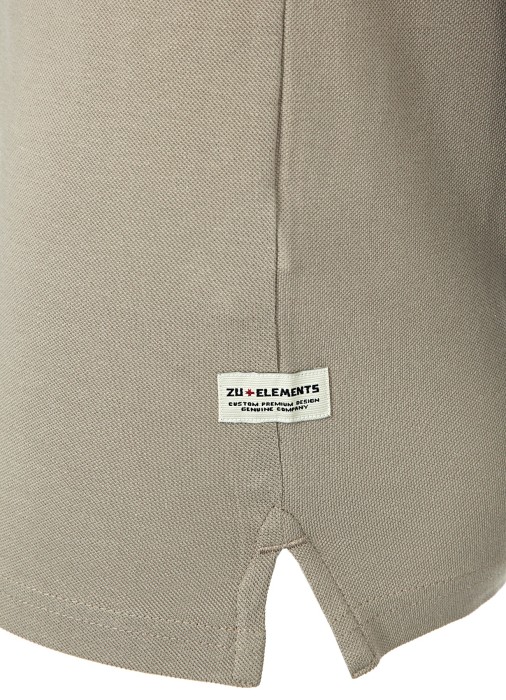 Товар коричневого цвета с внутренней стороны