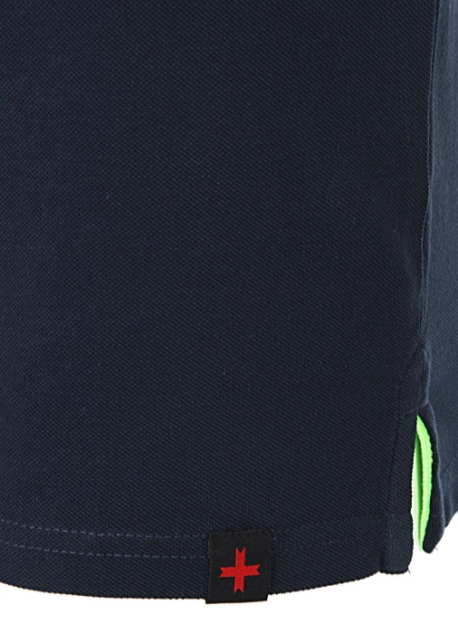 Товар синего цвета с внутренней стороны