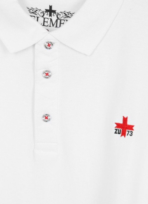 Товар белого цвета с внутренней стороны