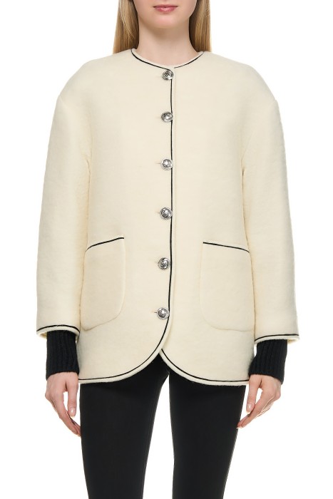 Товар желтого цвета с внутренней стороны