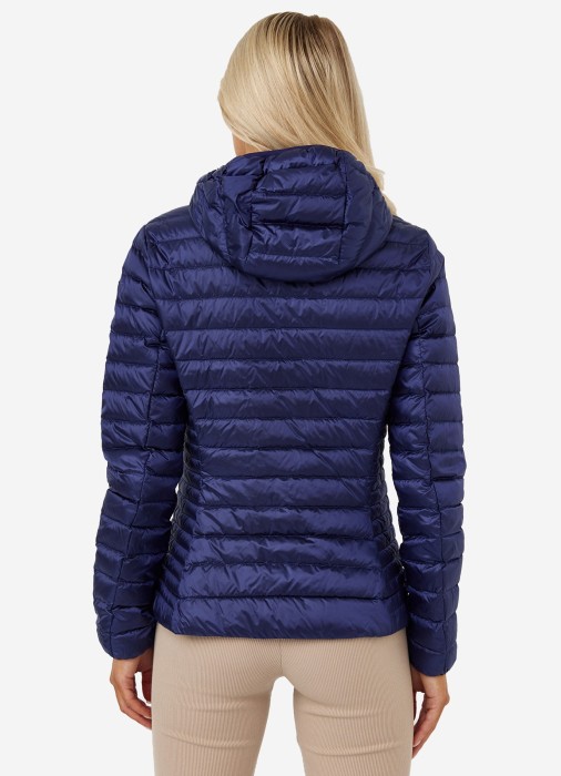 пуховик женский carrie  активного стиля с лицевой стороны