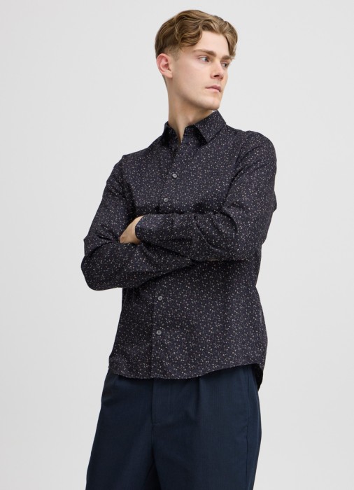 Товар синего цвета с внутренней стороны