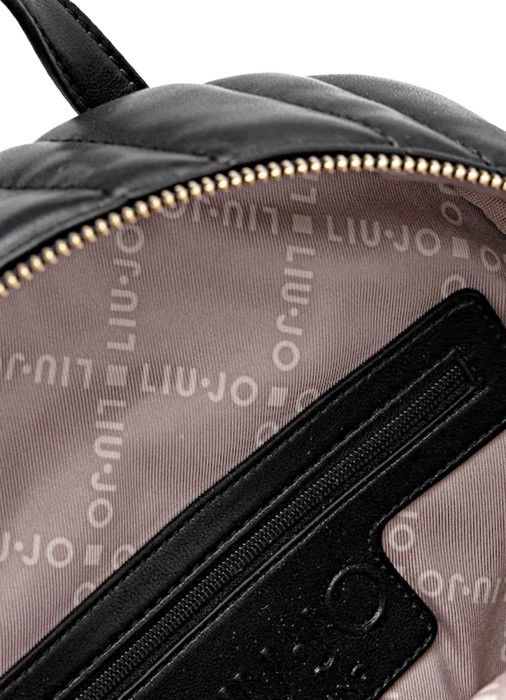 рюкзак женский  из проверенных материалов спереди